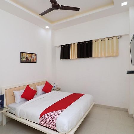 Oyo 13406 Hotel Golden Leaf Bareilly Extérieur photo