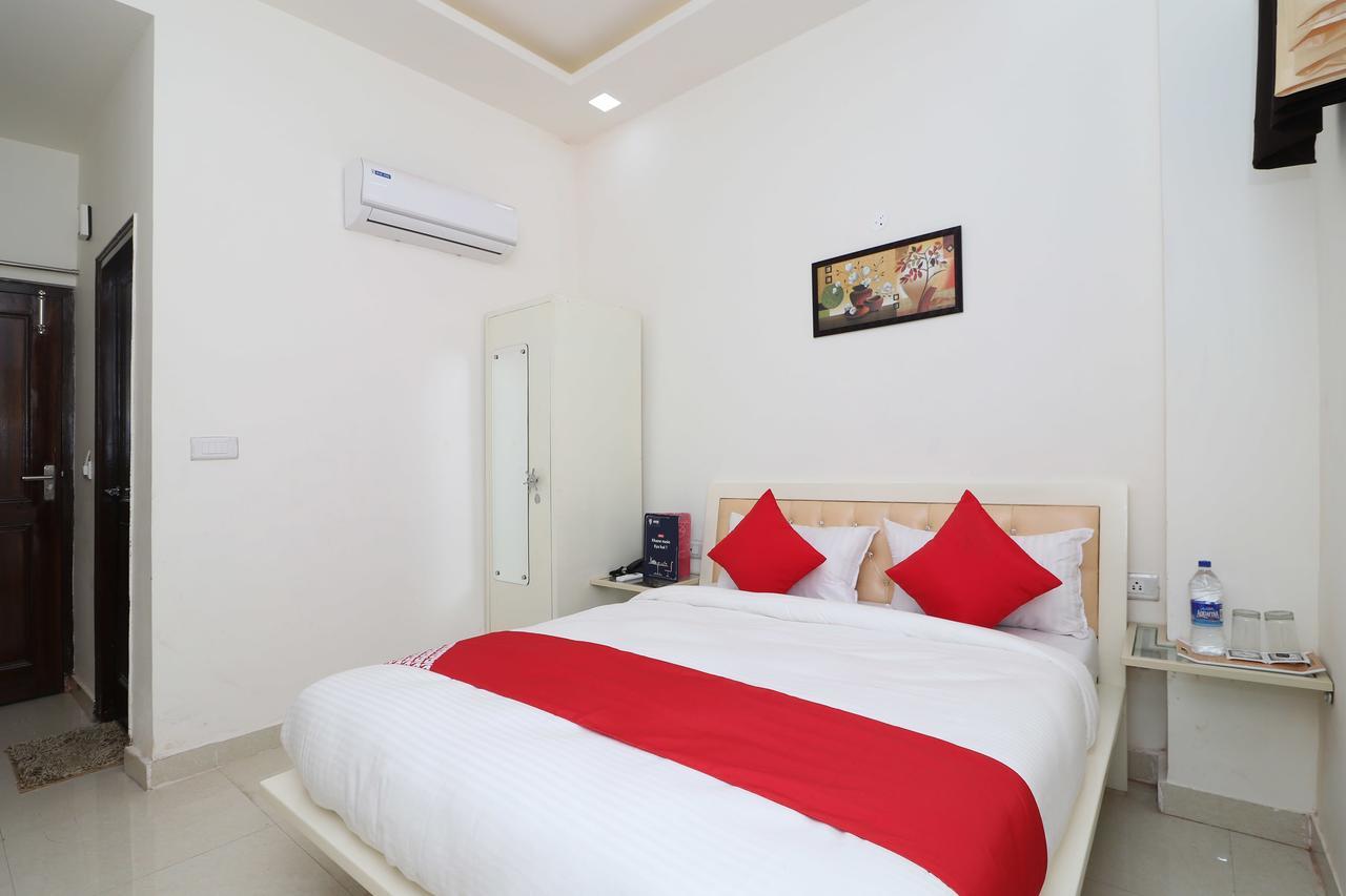 Oyo 13406 Hotel Golden Leaf Bareilly Extérieur photo