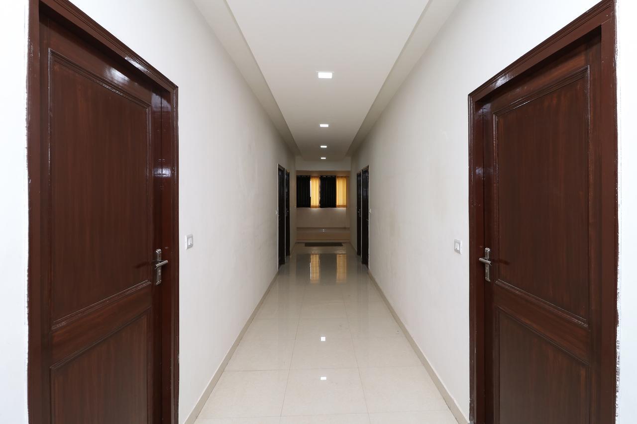 Oyo 13406 Hotel Golden Leaf Bareilly Extérieur photo