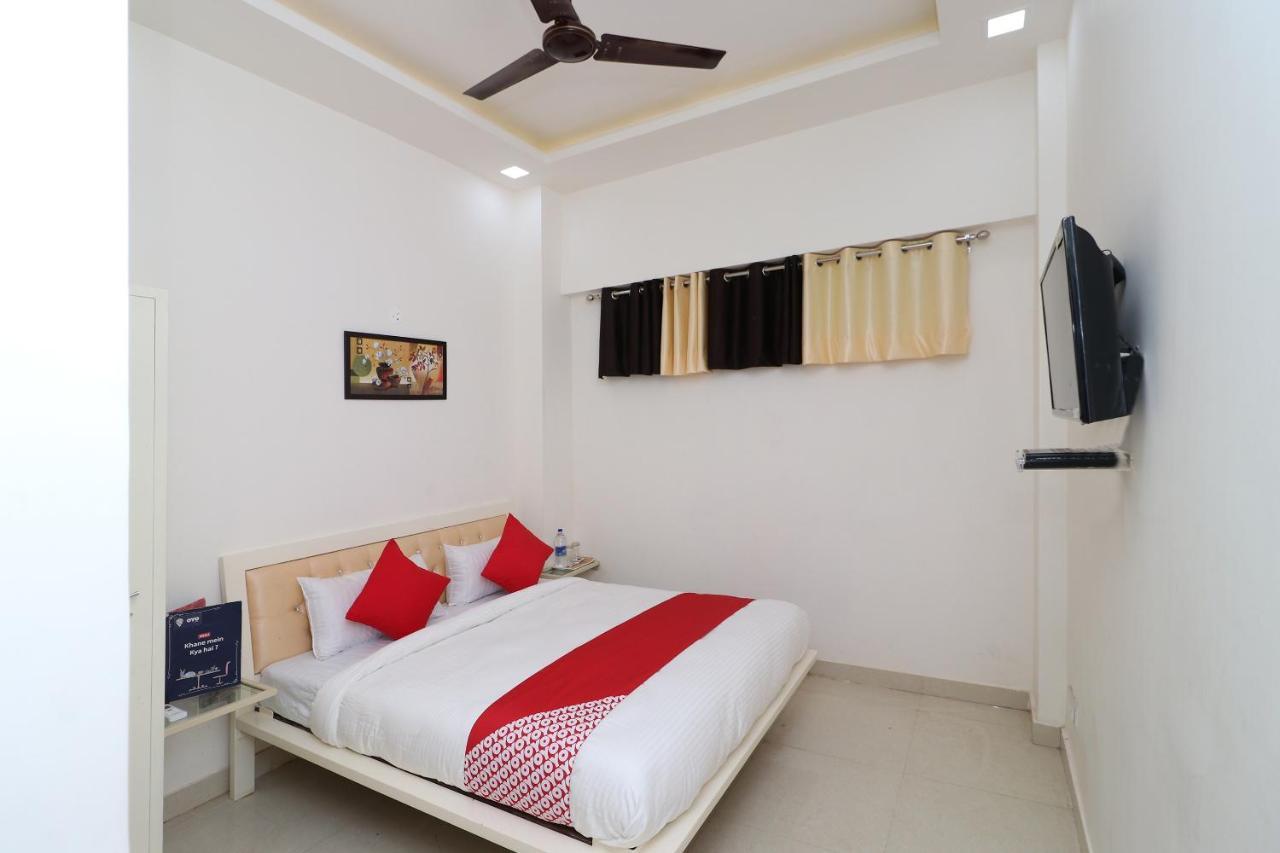 Oyo 13406 Hotel Golden Leaf Bareilly Extérieur photo